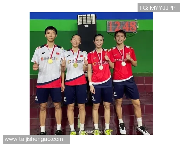 上海羽毛球队战术解析与训练策略探讨